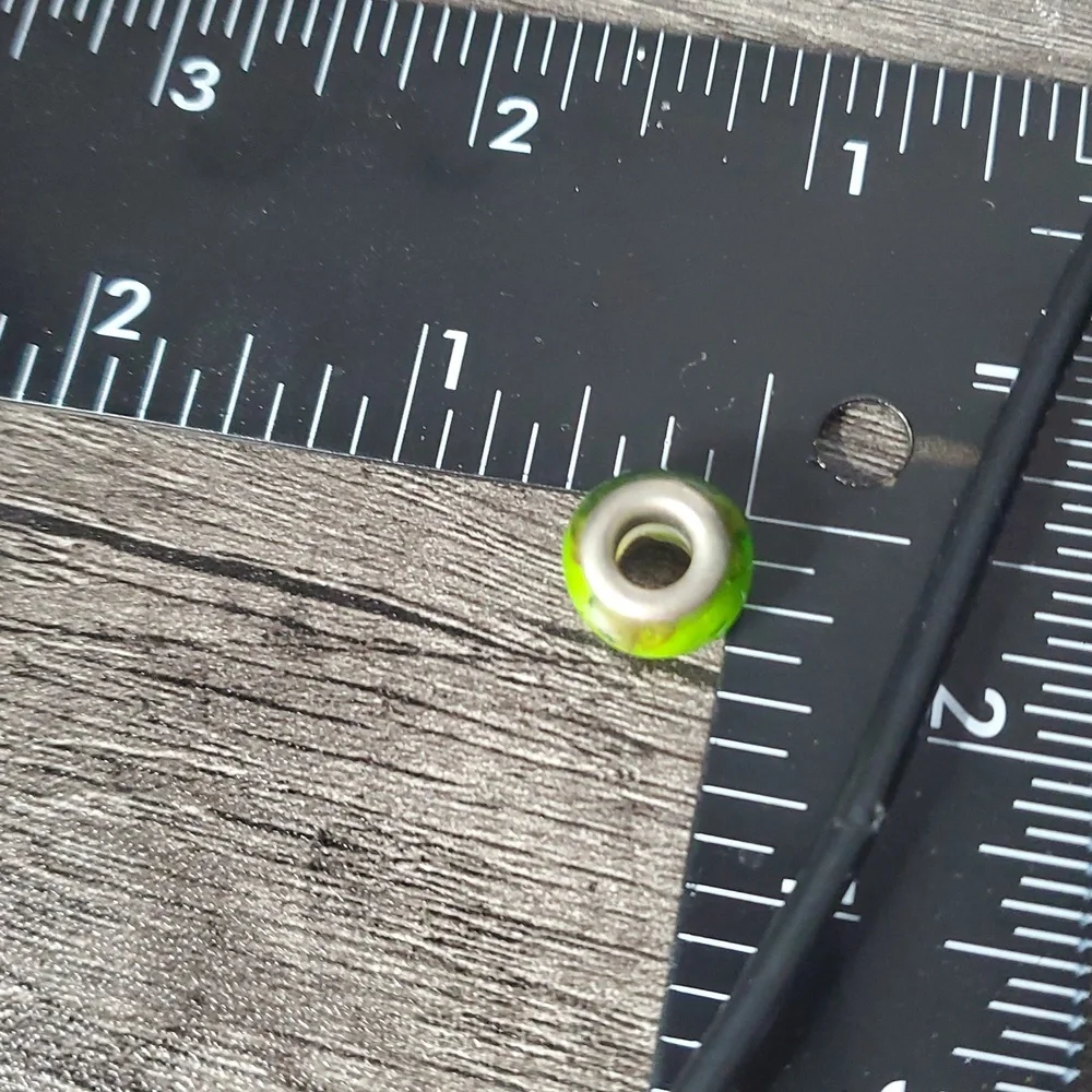 Green Glass Bead‎ Charm P339